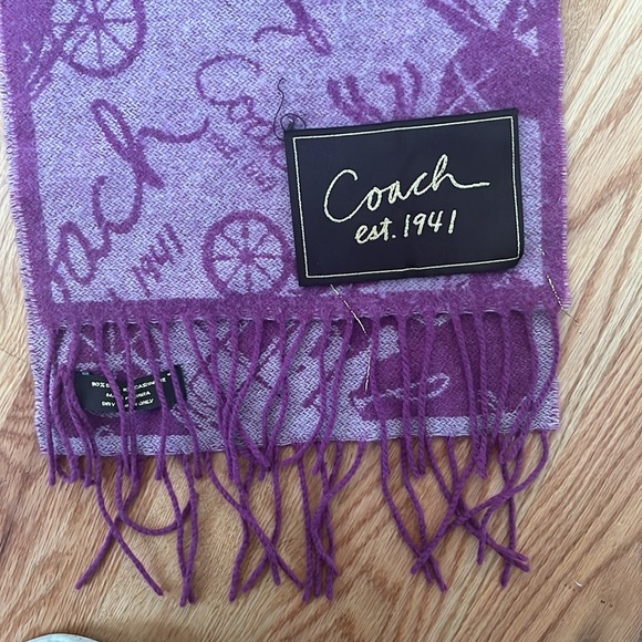Coach vintage pattern scarf - Picture 2 of 2